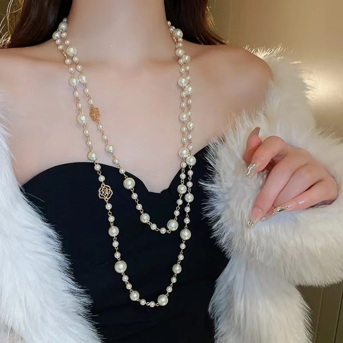 Camellia Bloom Pearl Necklace