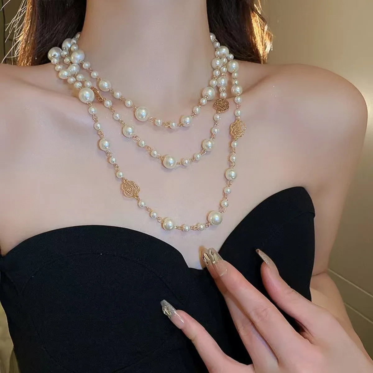 Camellia Bloom Pearl Necklace